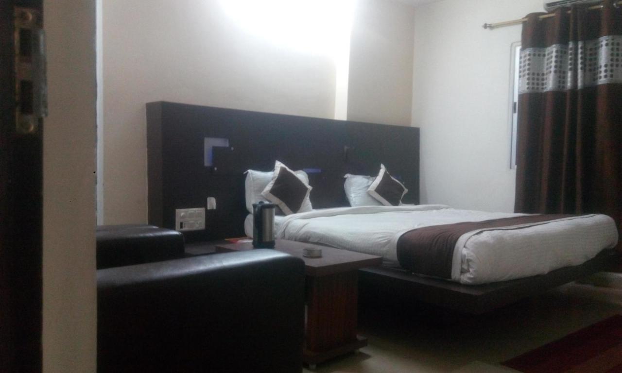 Hotel Priya Palace Ranchi Dış mekan fotoğraf