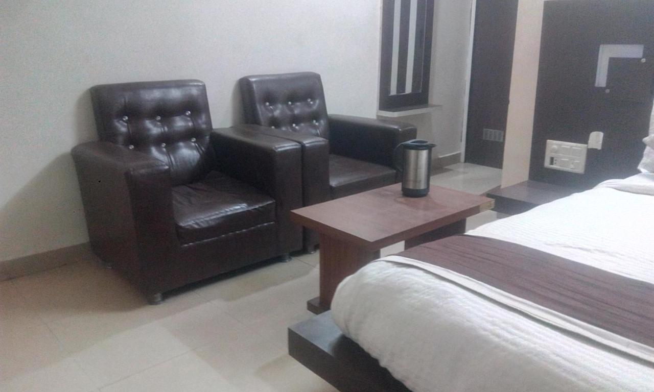 Hotel Priya Palace Ranchi Dış mekan fotoğraf