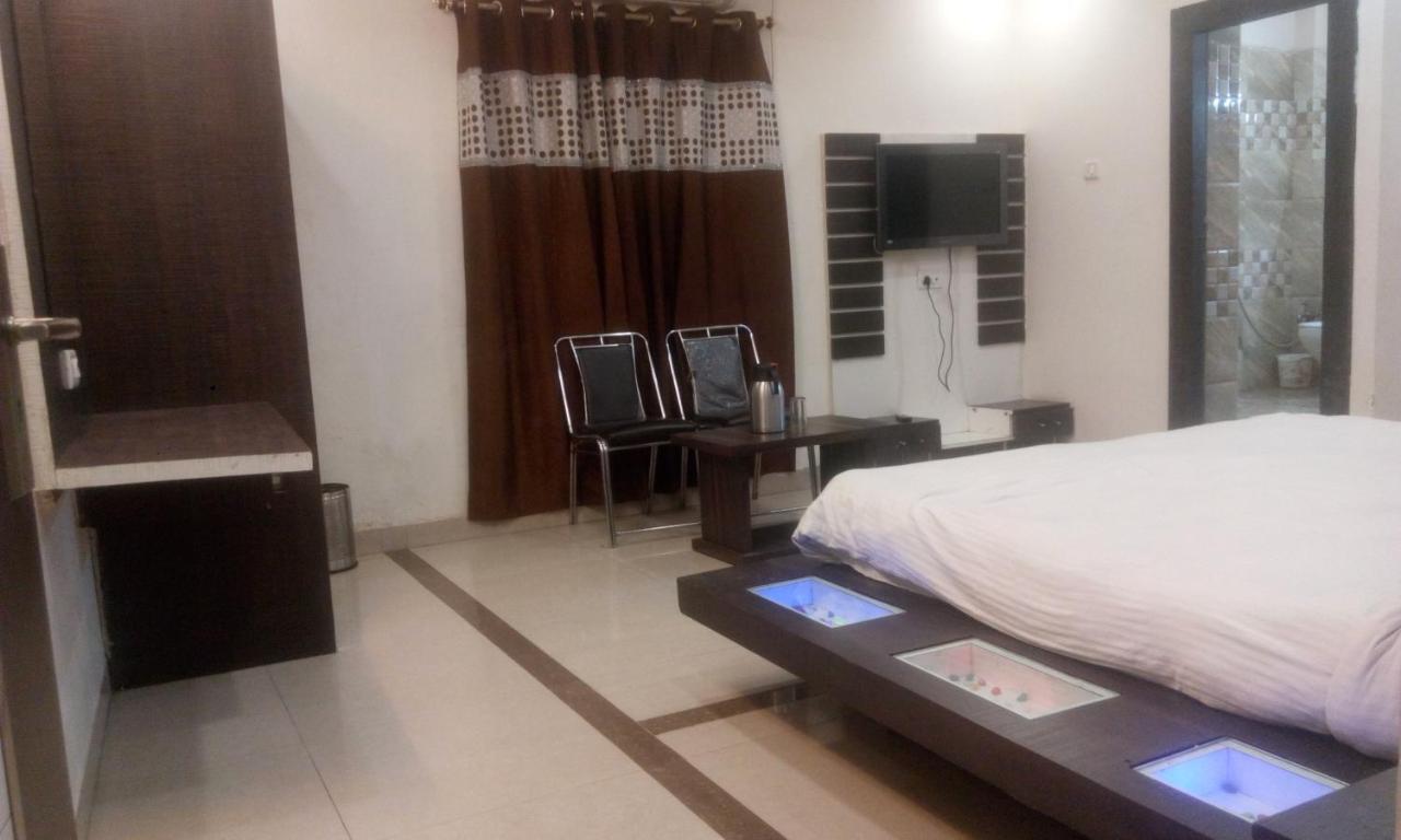 Hotel Priya Palace Ranchi Dış mekan fotoğraf